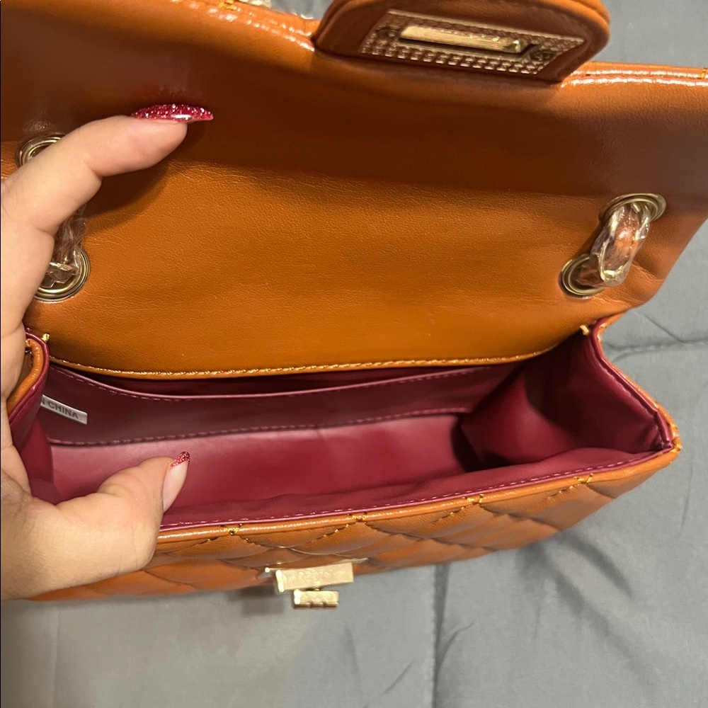 Flap Purse - Picture 4 of 6